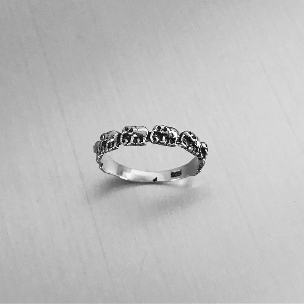 Newsterling Silver Tiny Elephant Ring - image 1